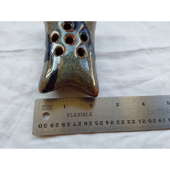 Studio pottery flower frog small cushion shape for short delicate flowers - Picture 5 of 5